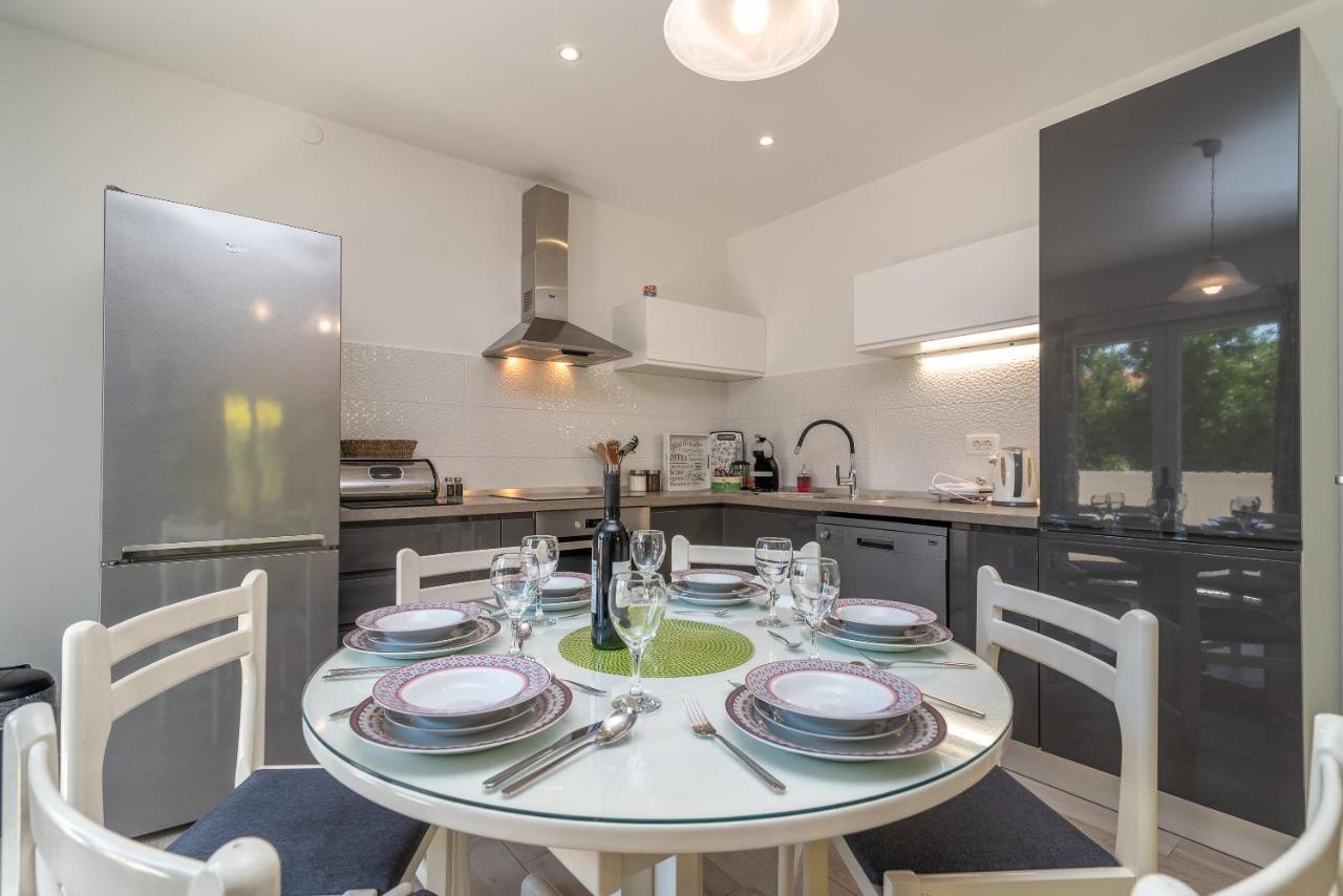 Apartment Ela تروغير المظهر الخارجي الصورة